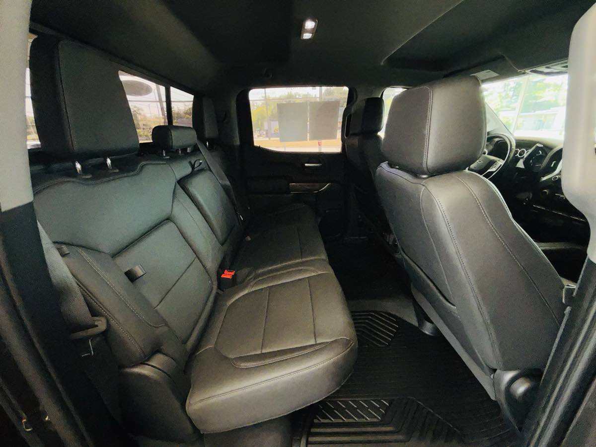 Photo 37 of this Chevrolet Silverado 1500