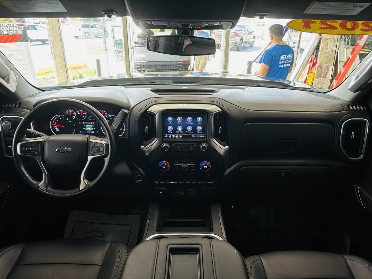 Photo 46 of this Chevrolet Silverado 1500