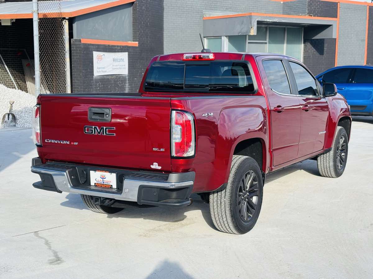 Photo 8 of this GMC Canyon