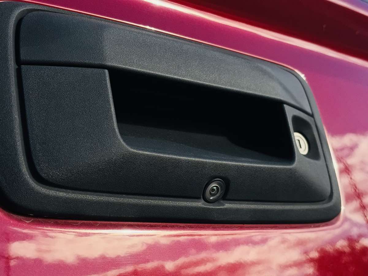 Photo 10 of this GMC Canyon
