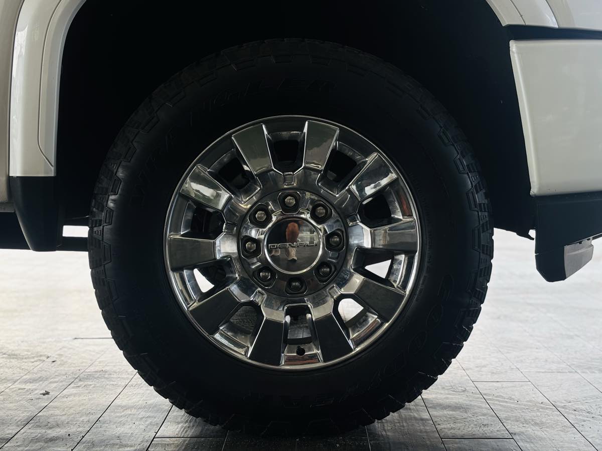 Photo 26 of this GMC Sierra 2500HD