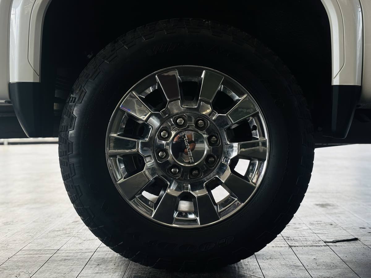 Photo 27 of this GMC Sierra 2500HD