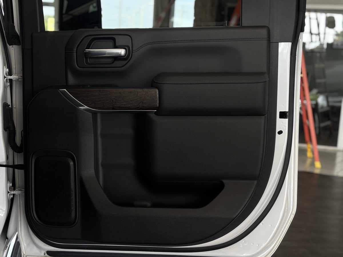 Photo 41 of this GMC Sierra 2500HD