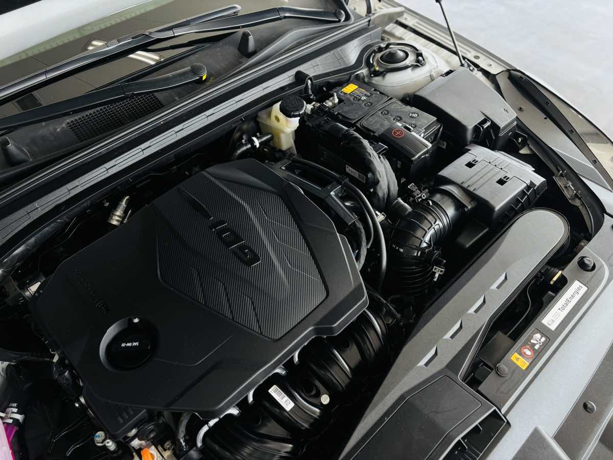 Photo 22 of this Kia K5