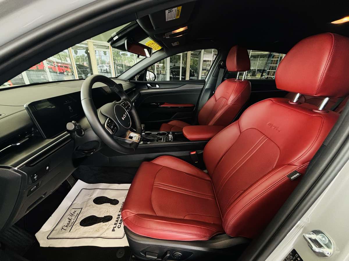 Photo 30 of this Kia K5