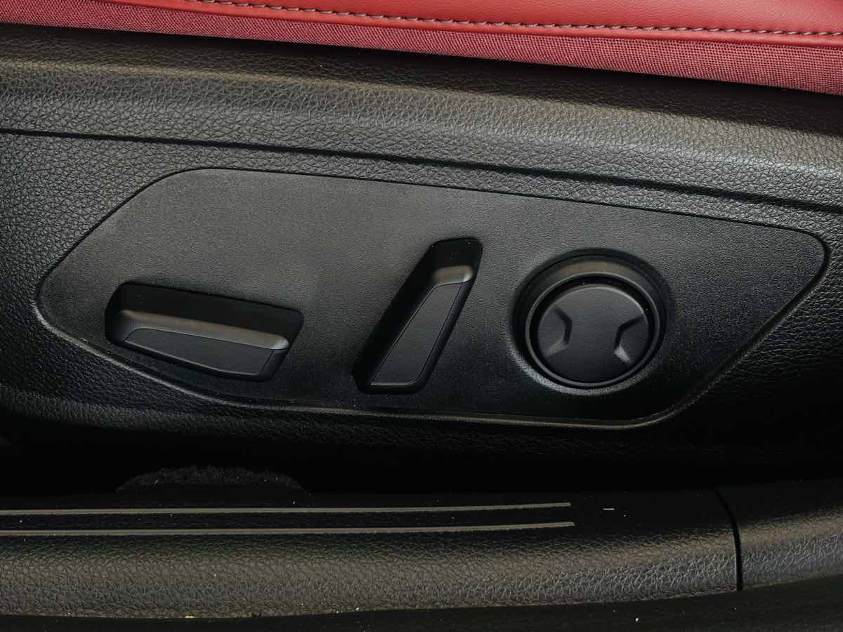 Photo 31 of this Kia K5