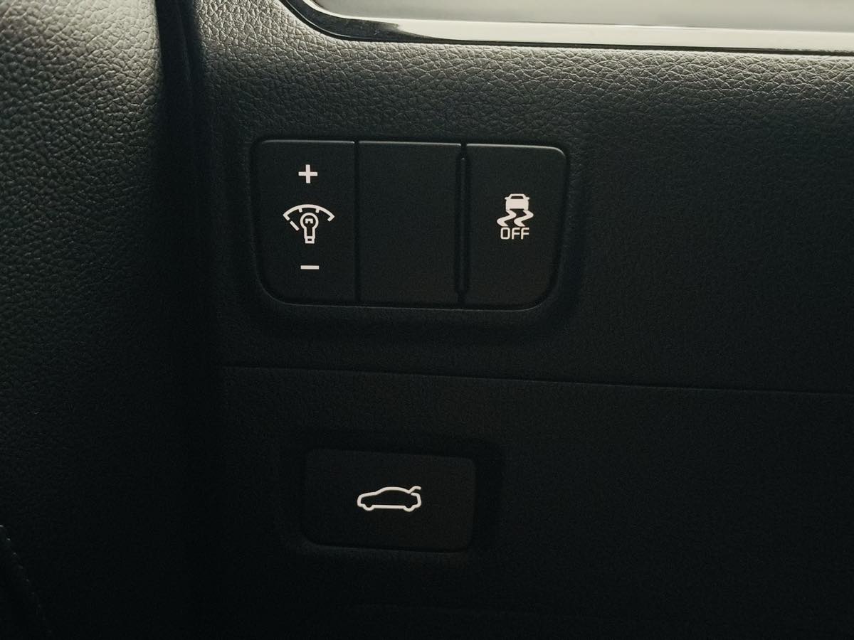 Photo 52 of this Kia K5