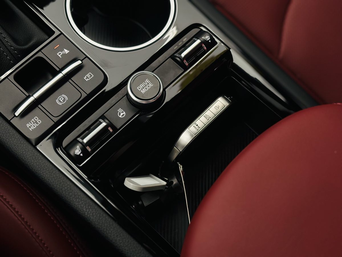 Photo 57 of this Kia K5