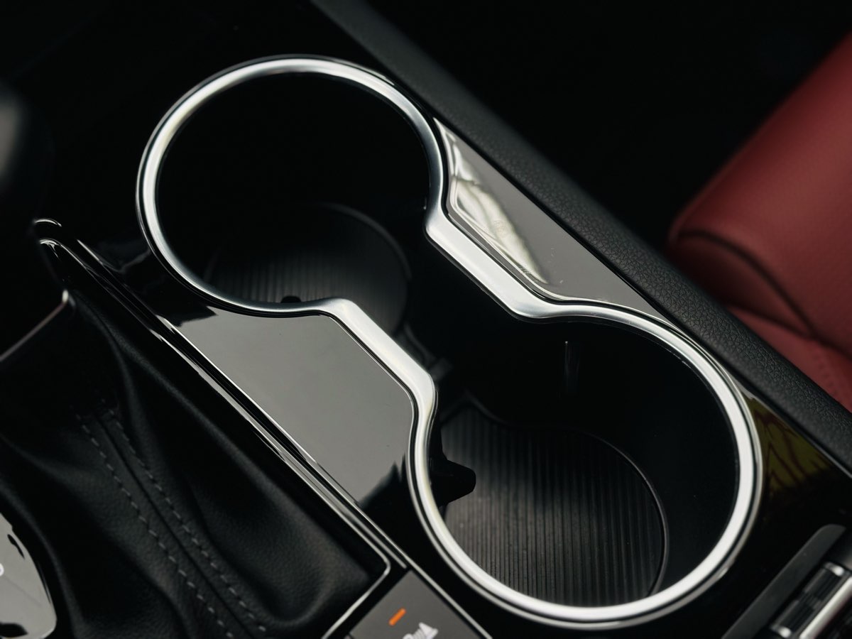 Photo 60 of this Kia K5