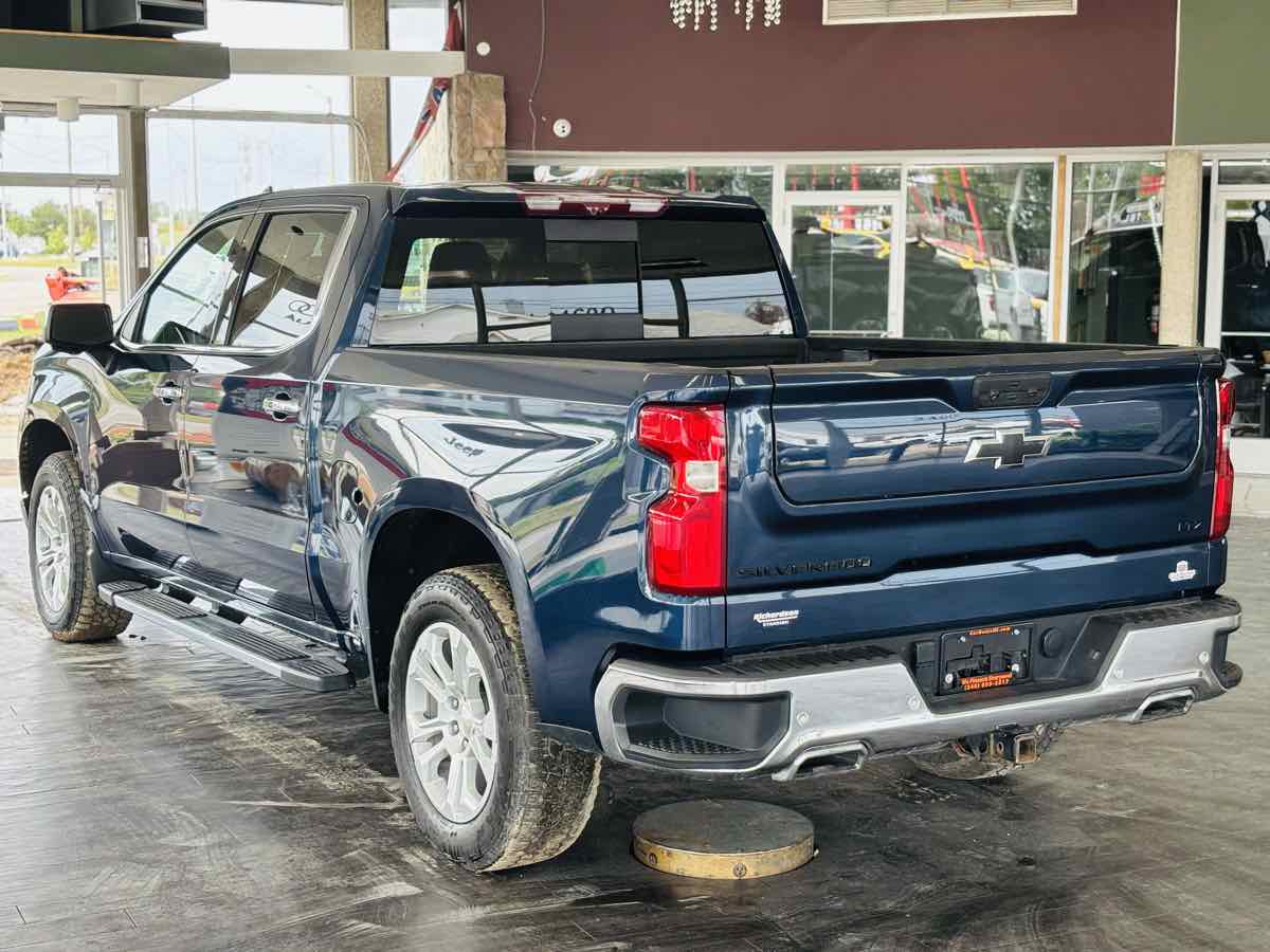 Photo 13 of this Chevrolet Silverado 1500