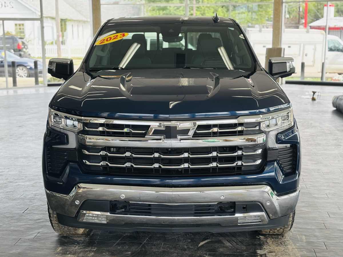 Photo 17 of this Chevrolet Silverado 1500