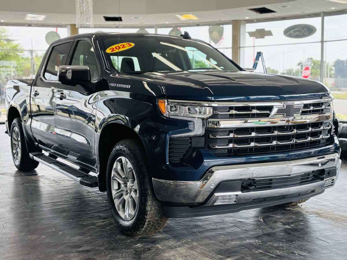 Photo 4 of this Chevrolet Silverado 1500