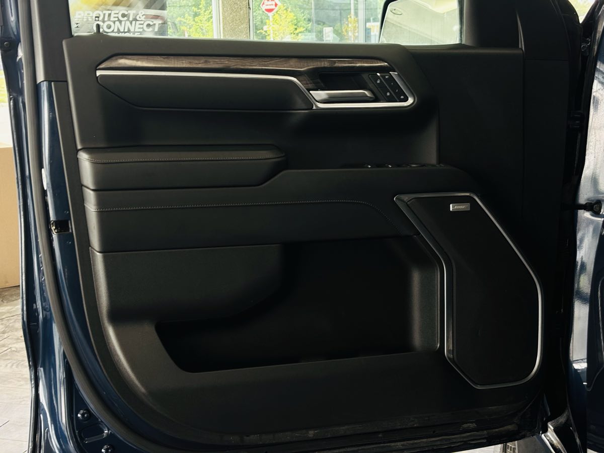 Photo 31 of this Chevrolet Silverado 1500