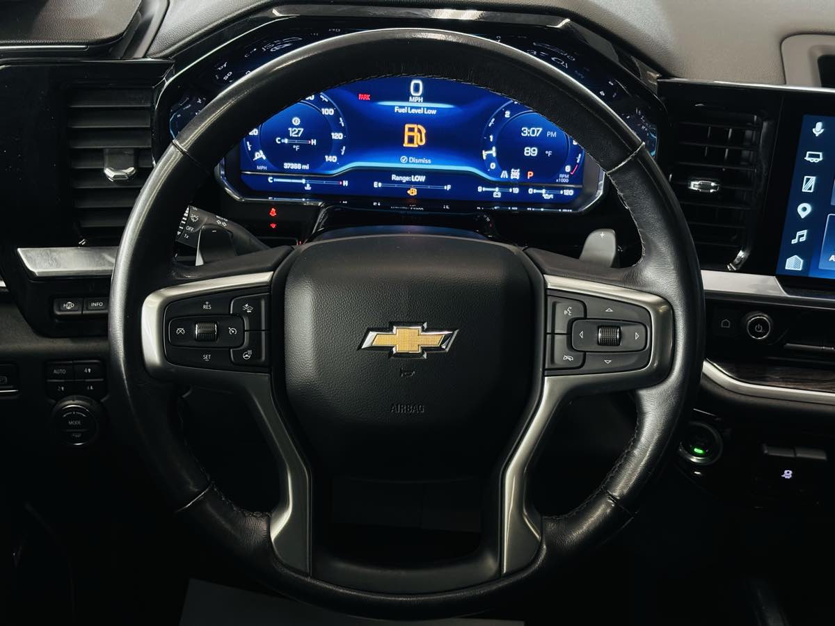 Photo 49 of this Chevrolet Silverado 1500