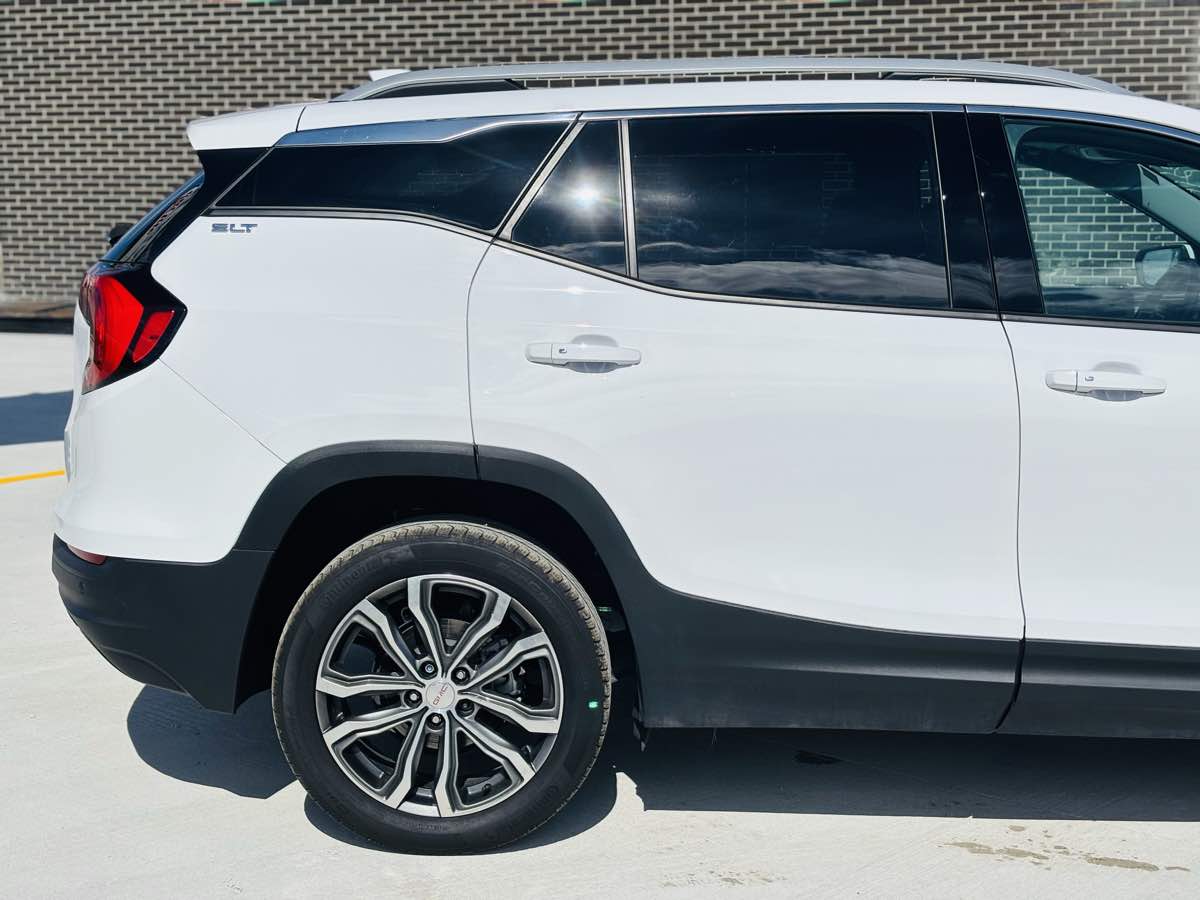 Photo 7 of this GMC Terrain