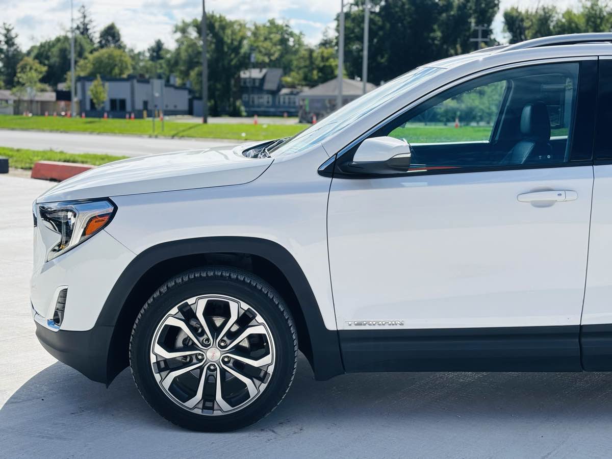 Photo 16 of this GMC Terrain