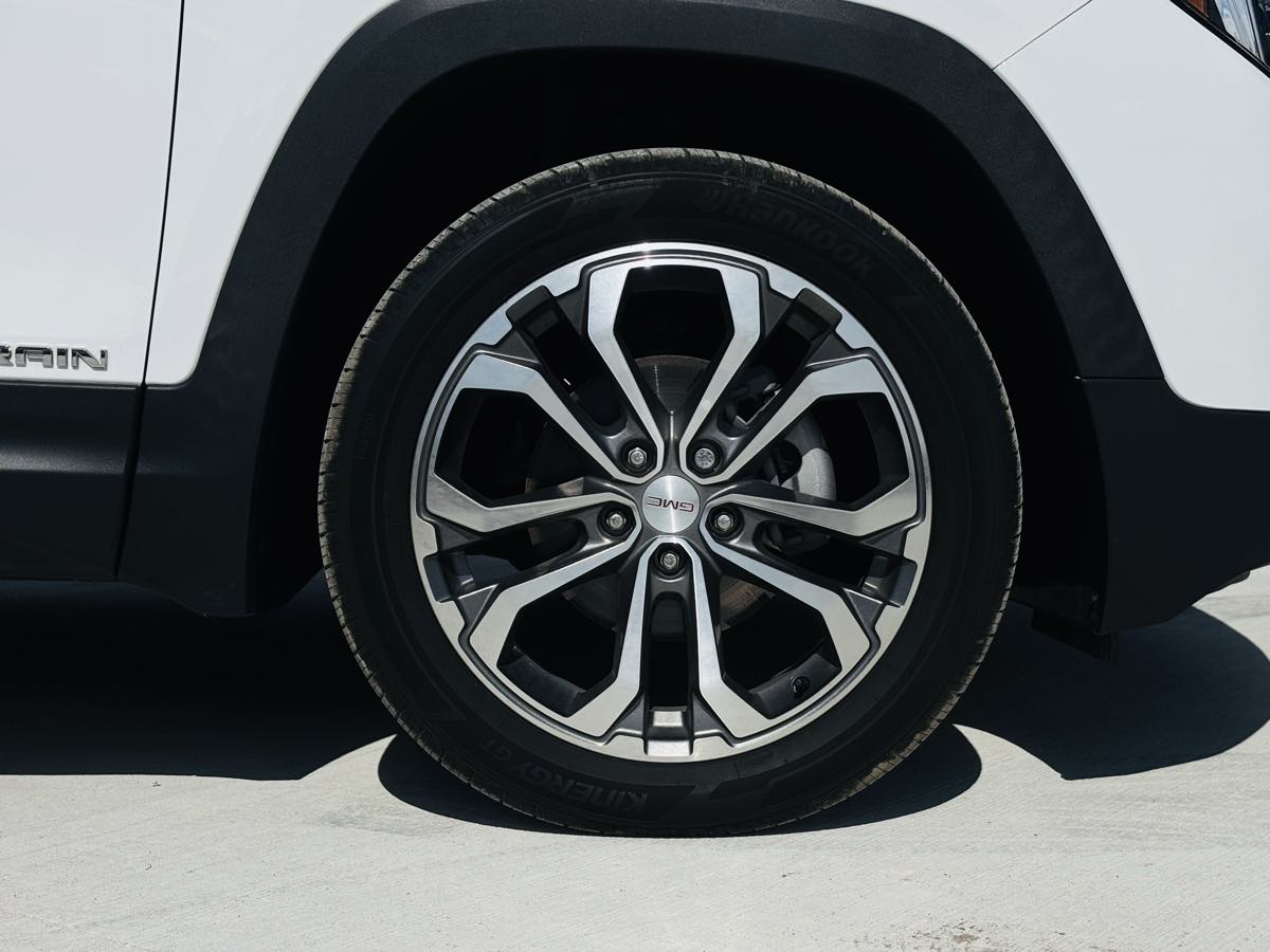 Photo 25 of this GMC Terrain