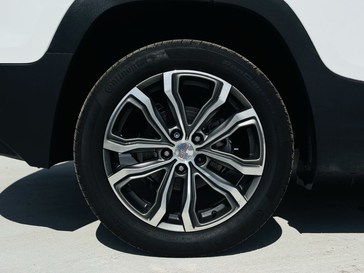 Photo 26 of this GMC Terrain