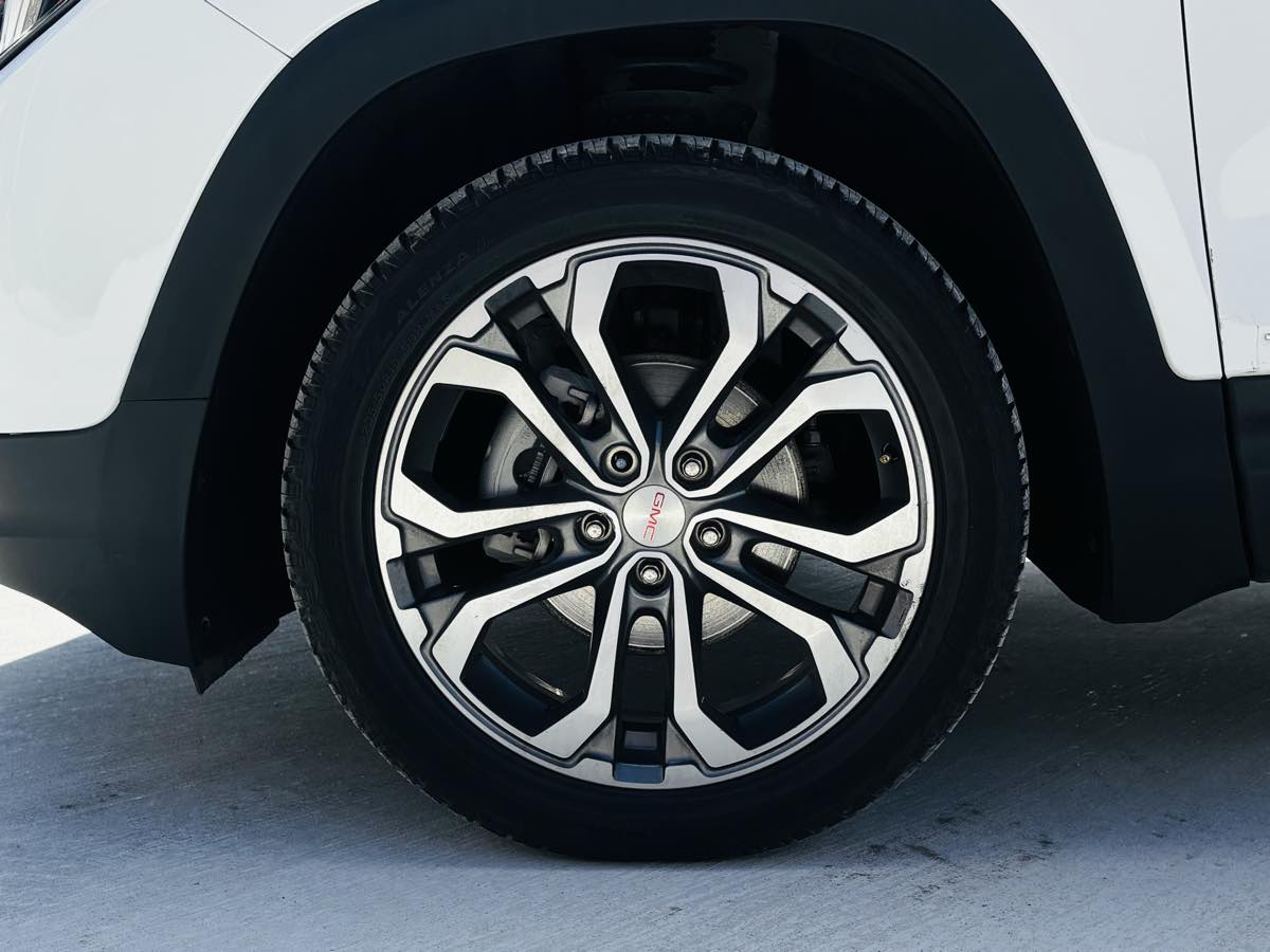 Photo 28 of this GMC Terrain