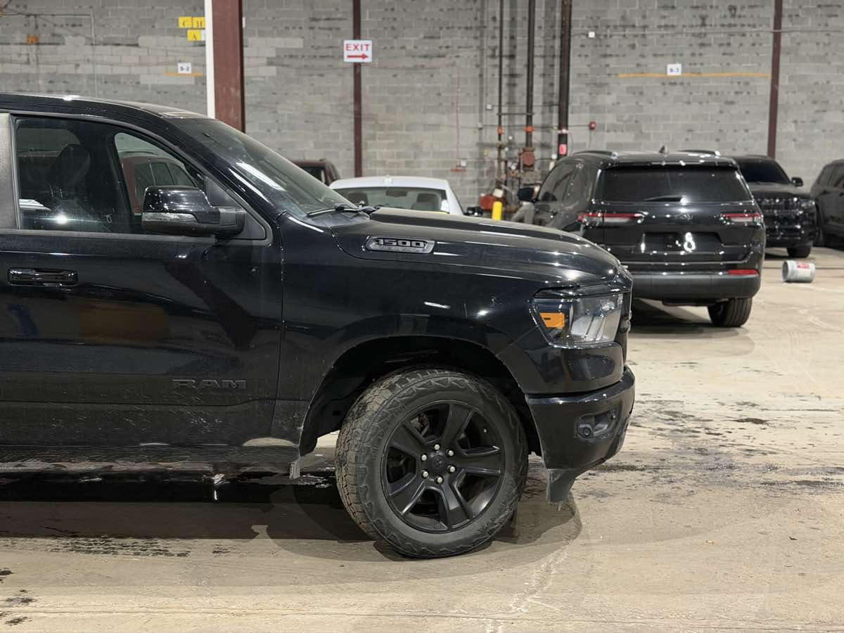 Photo 3 of this Ram 1500