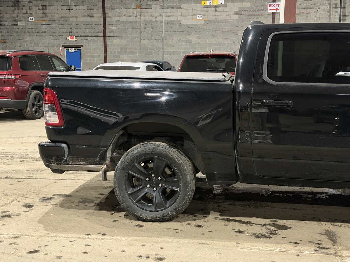 Photo 4 of this Ram 1500