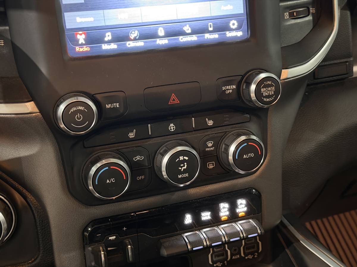Photo 21 of this Ram 1500