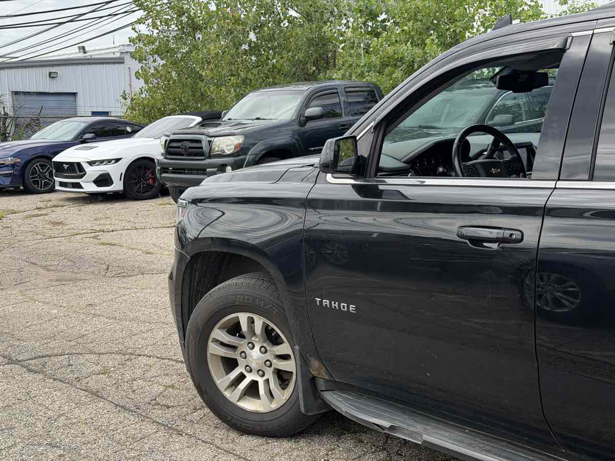 Photo 8 of this Chevrolet Tahoe