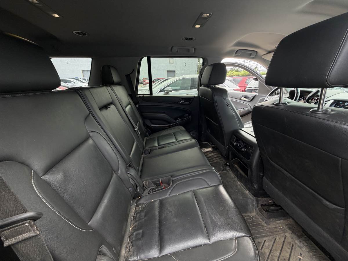 Photo 15 of this Chevrolet Tahoe