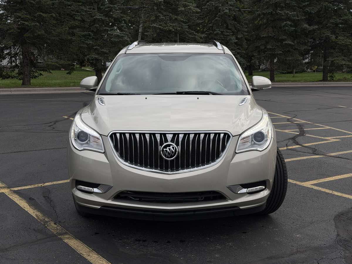 Photo 9 of this Buick Enclave