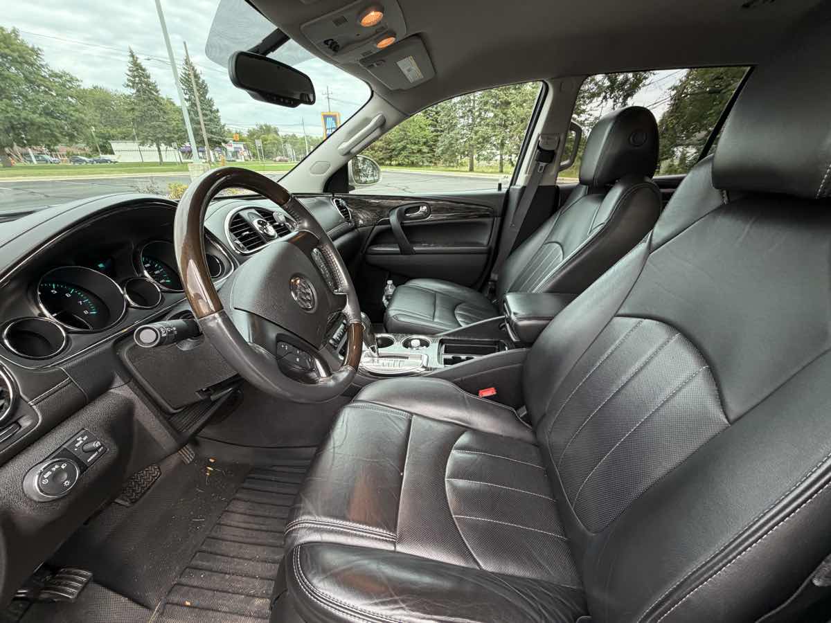 Photo 10 of this Buick Enclave