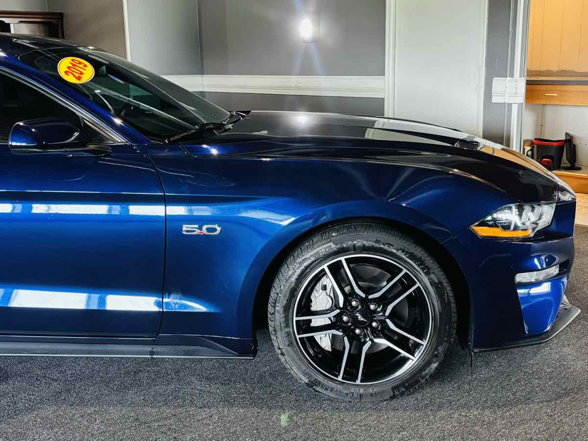 Photo 5 of this Ford Mustang