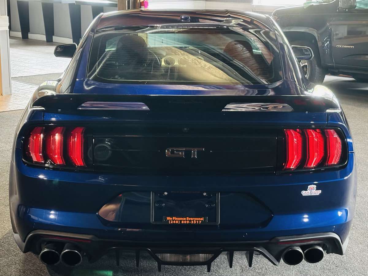 Photo 8 of this Ford Mustang