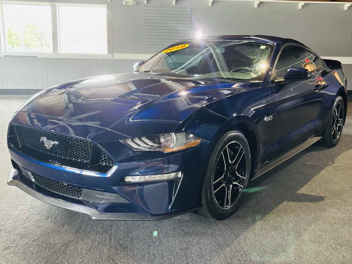 Photo 17 of this Ford Mustang