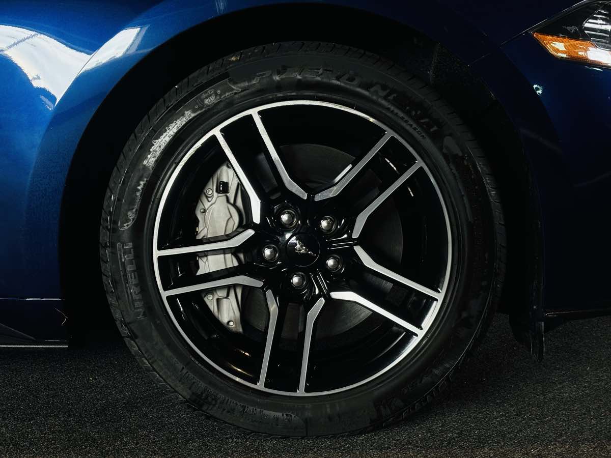 Photo 25 of this Ford Mustang