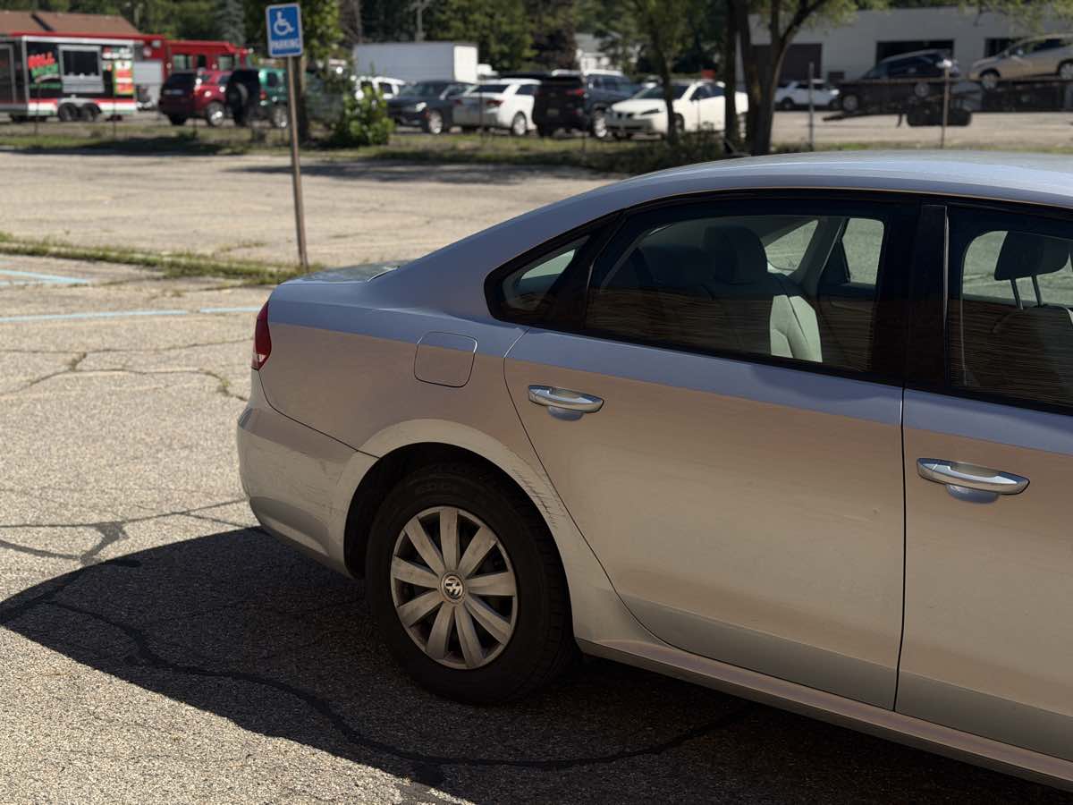 Photo 3 of this Volkswagen Passat