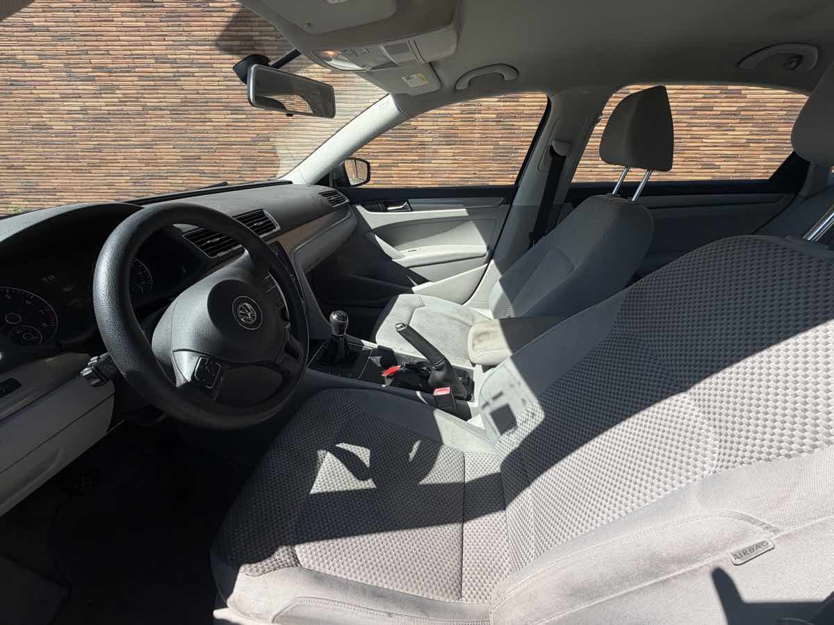 Photo 10 of this Volkswagen Passat