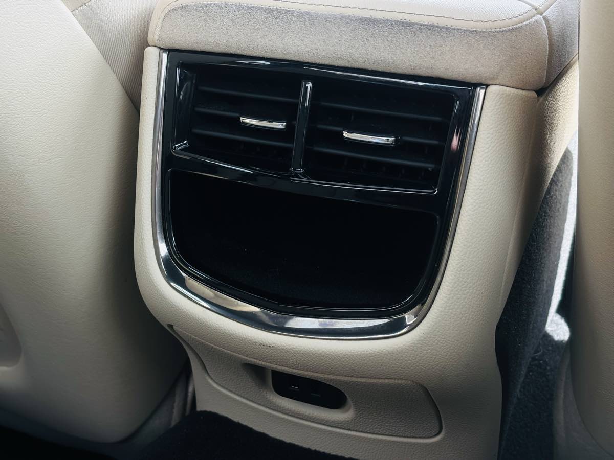 Photo 39 of this Cadillac CTS Sedan
