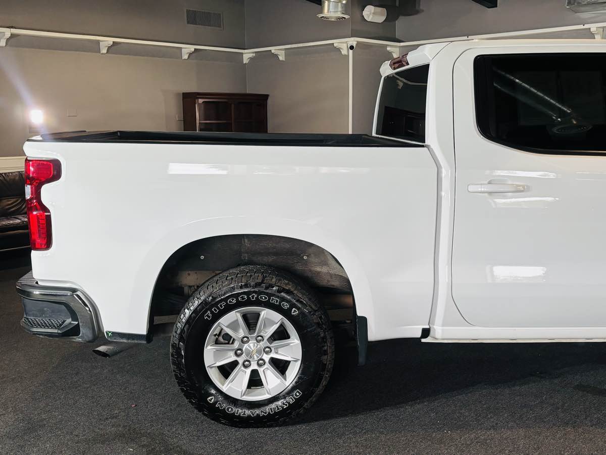 Photo 6 of this Chevrolet Silverado 1500
