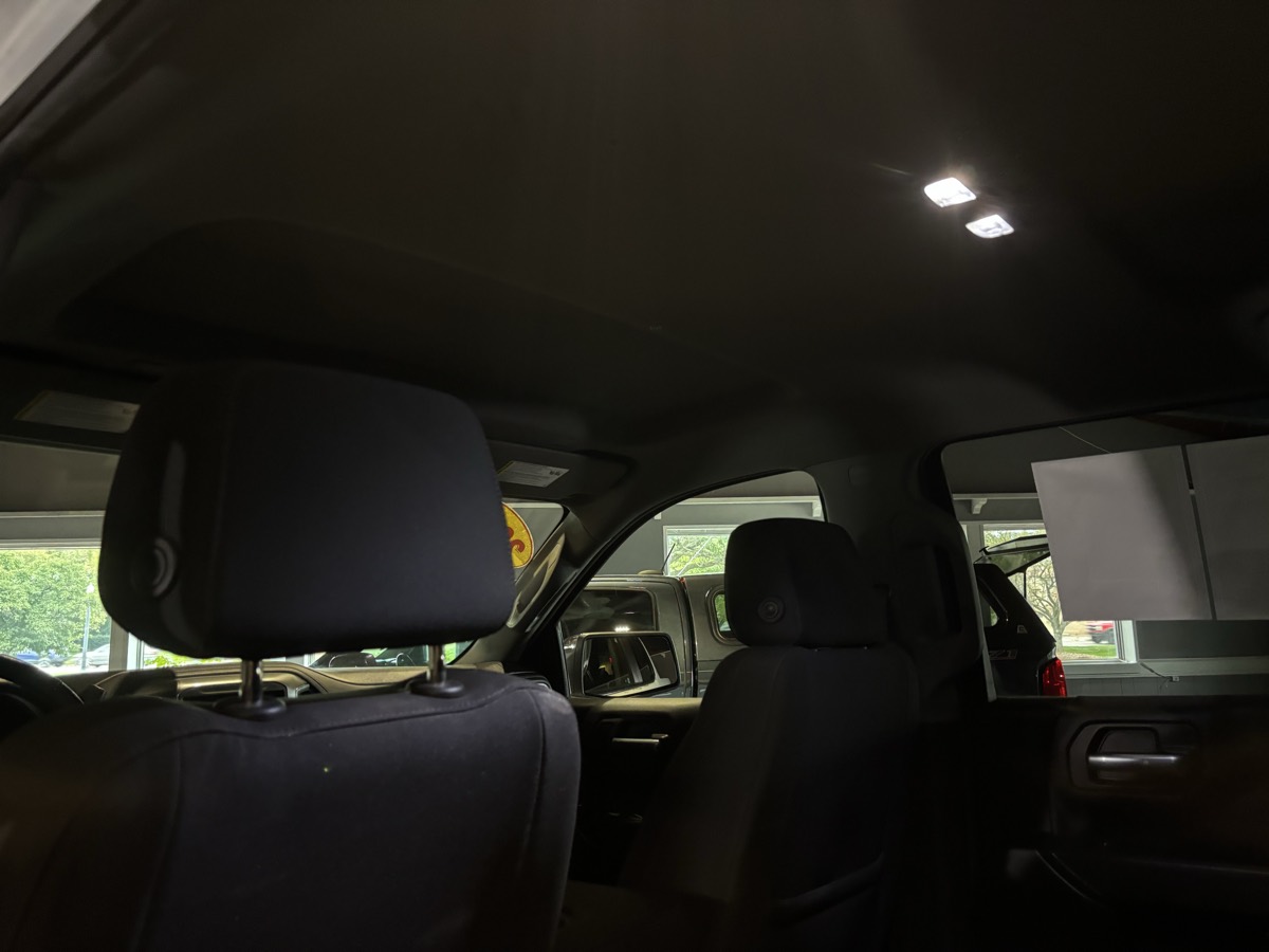 Photo 33 of this Chevrolet Silverado 1500