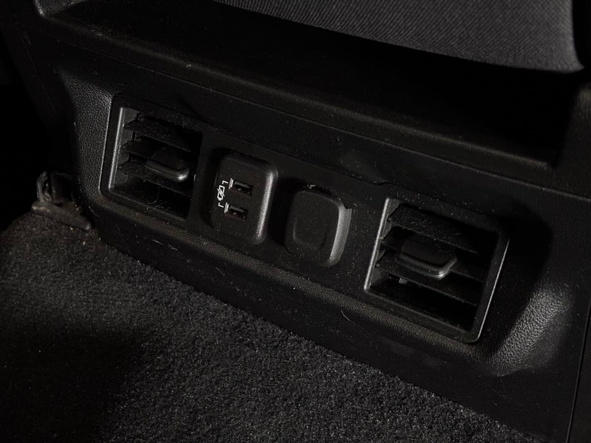 Photo 37 of this Chevrolet Silverado 1500