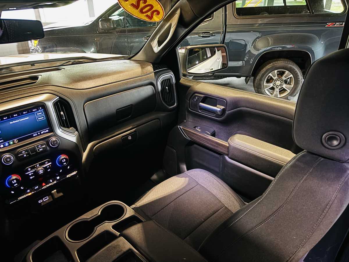 Photo 42 of this Chevrolet Silverado 1500
