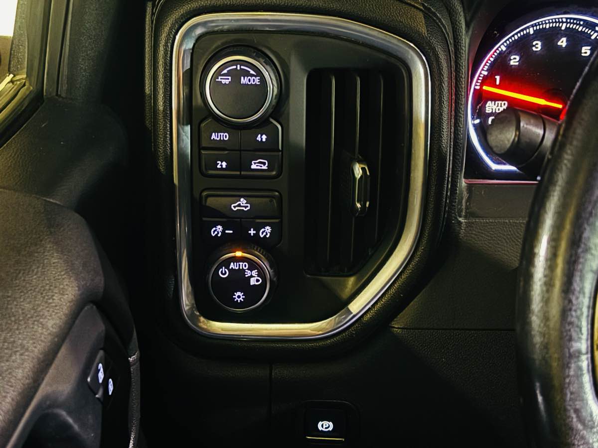 Photo 51 of this Chevrolet Silverado 1500