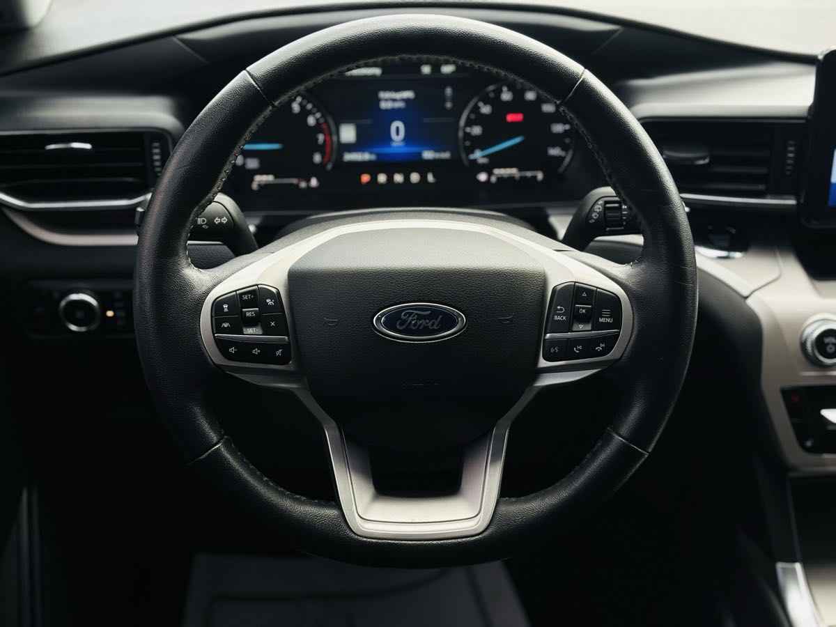 Photo 51 of this Ford Explorer
