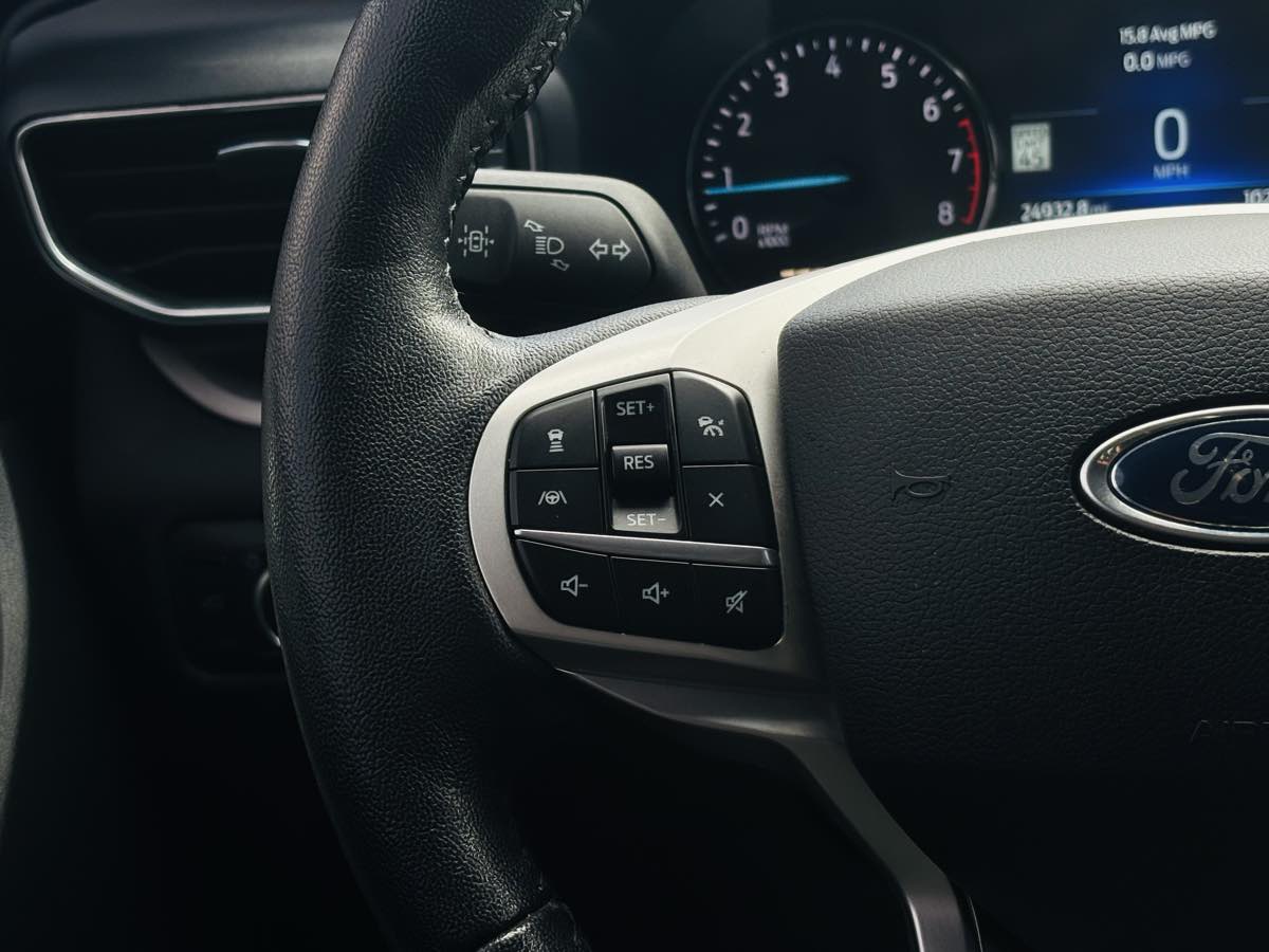 Photo 52 of this Ford Explorer
