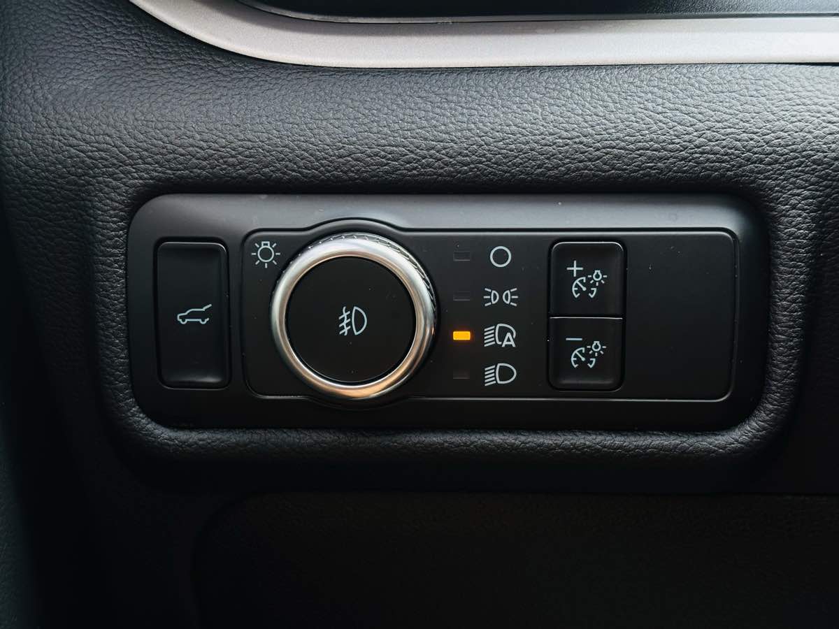 Photo 56 of this Ford Explorer