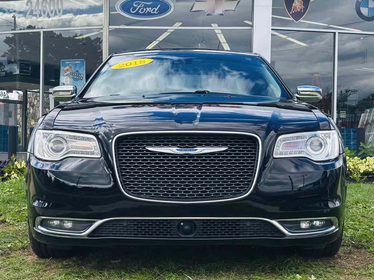 Photo 17 of this Chrysler 300