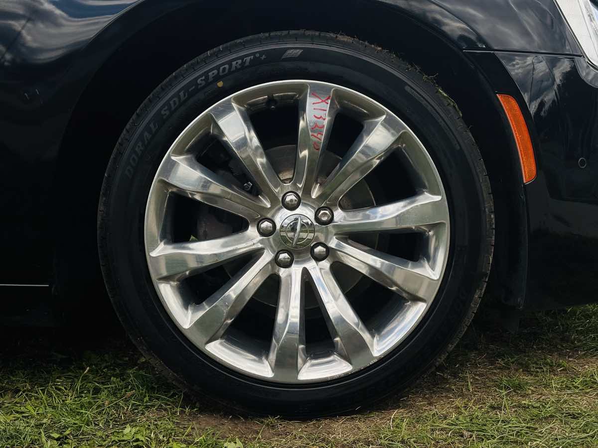 Photo 23 of this Chrysler 300