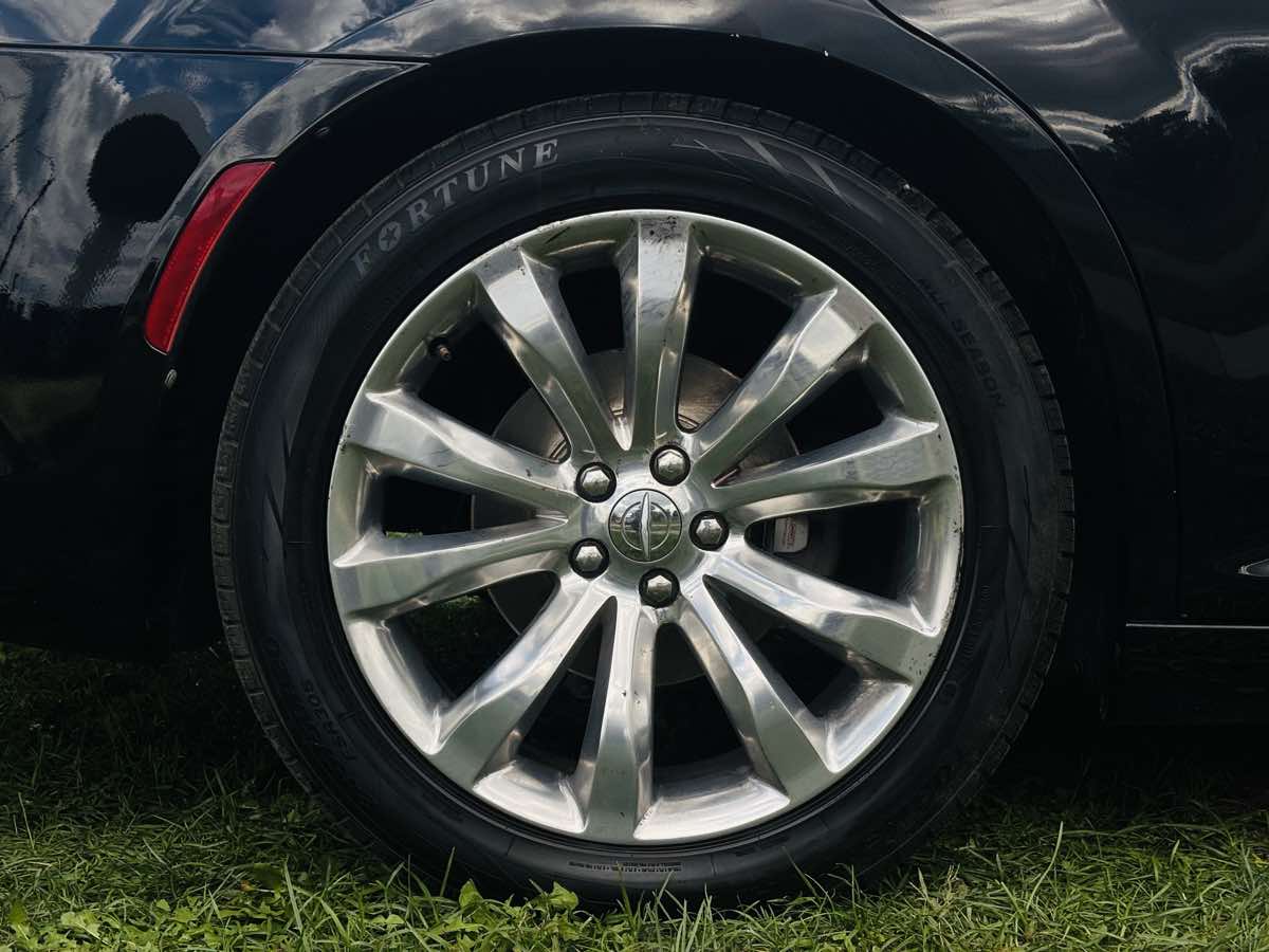 Photo 24 of this Chrysler 300