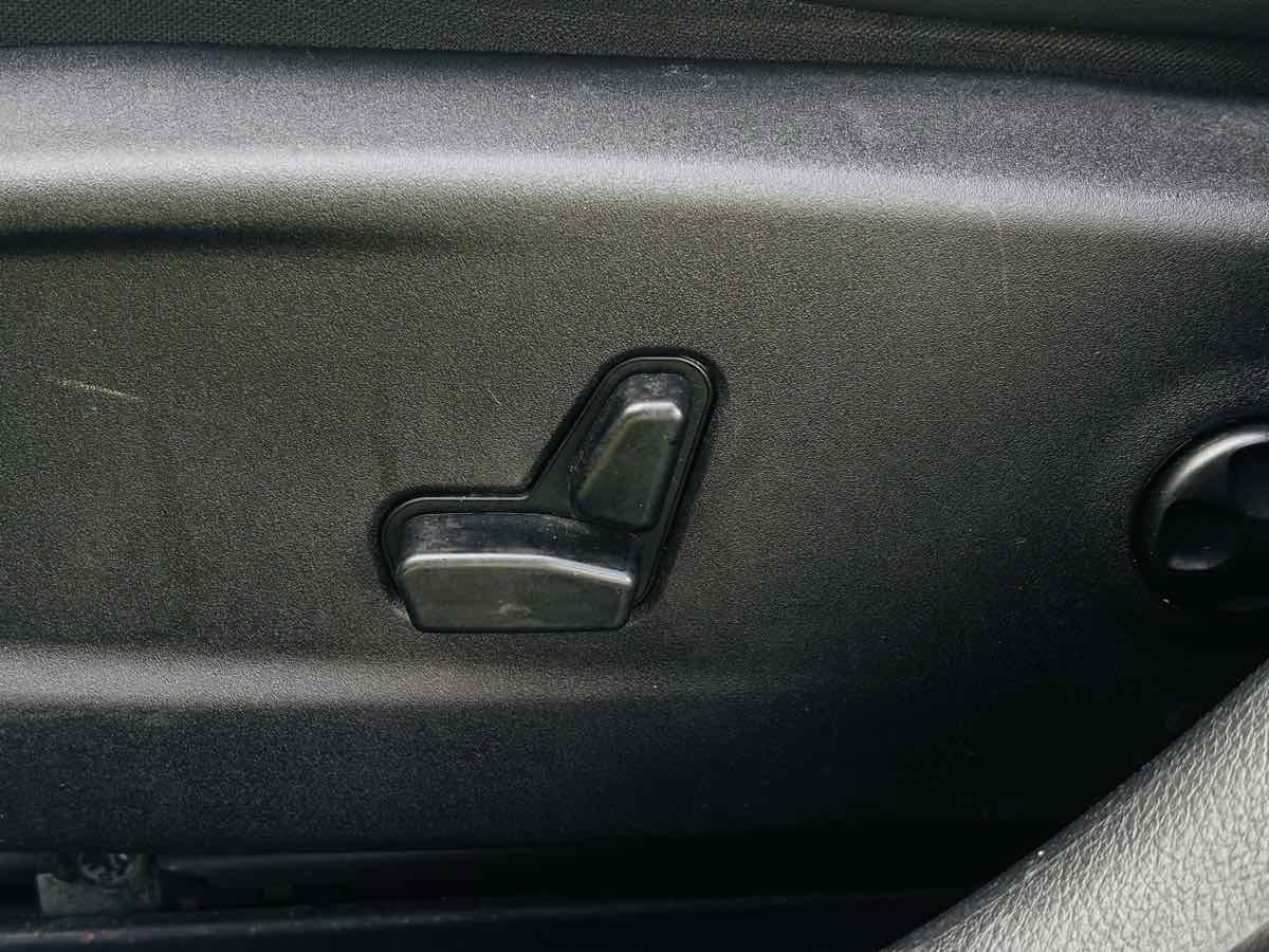Photo 29 of this Chrysler 300