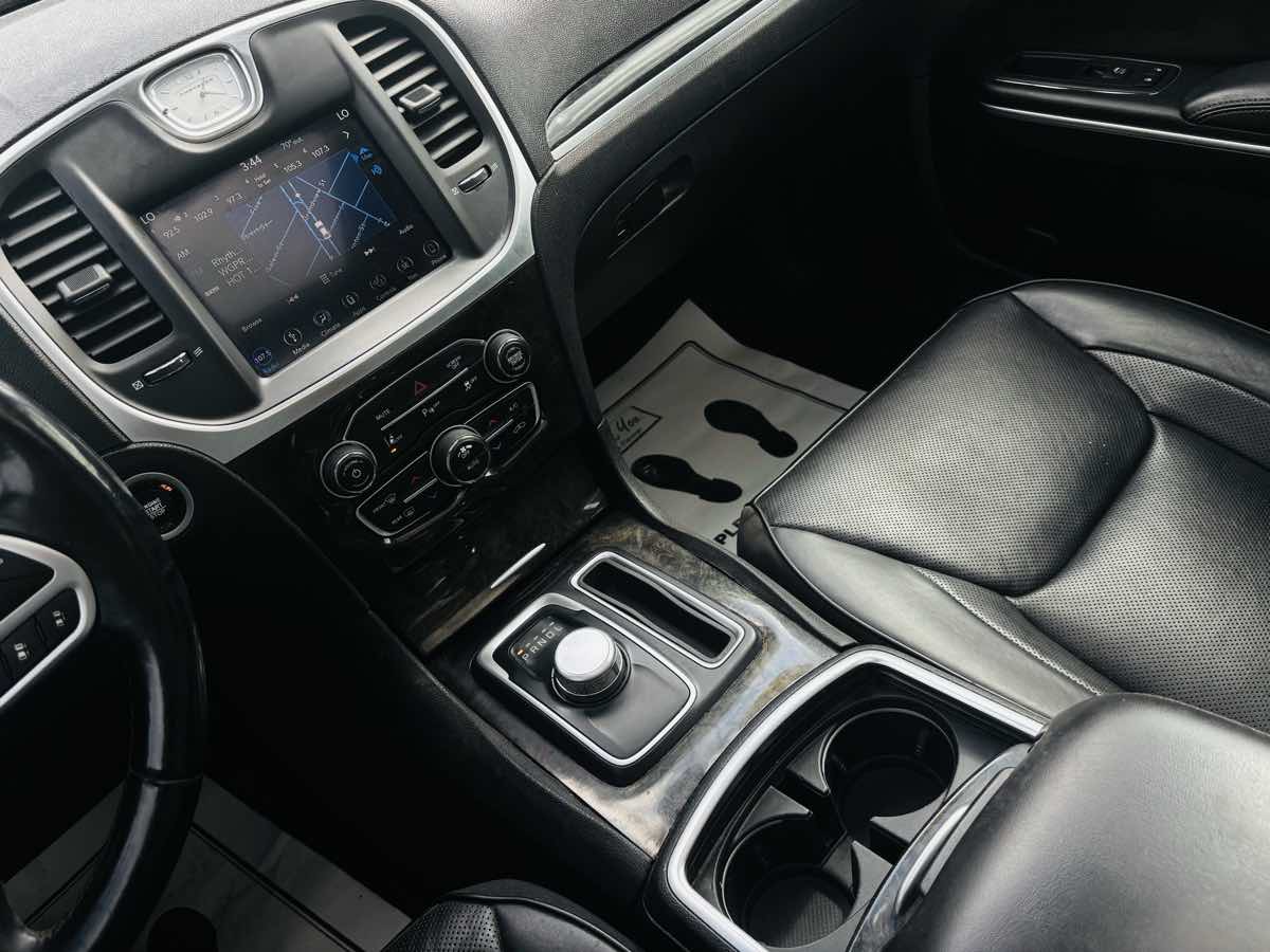 Photo 54 of this Chrysler 300